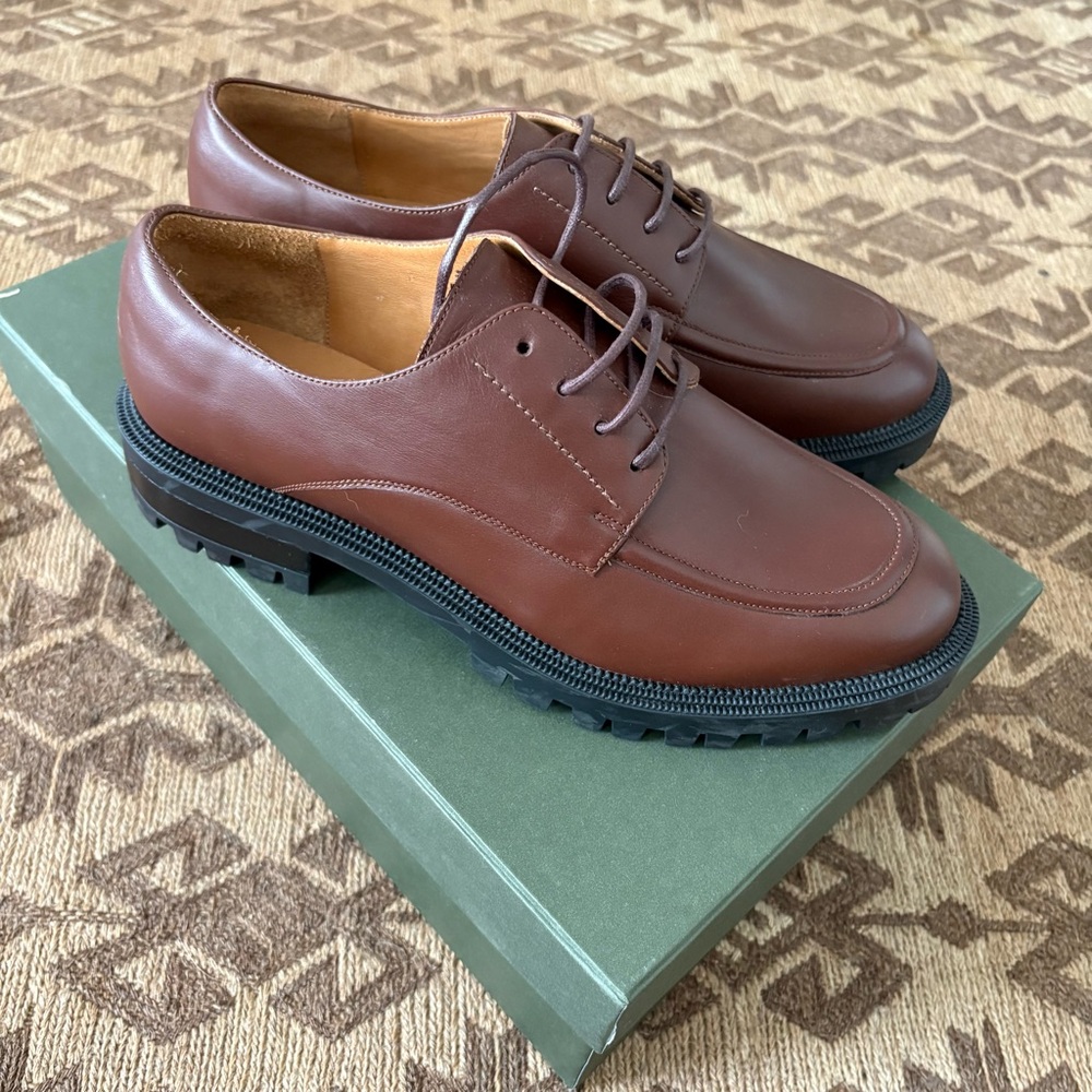 Beckett Simonson Emma Derby women’s shoes. Size 9 
Brown